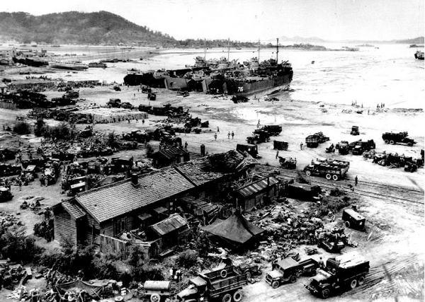 Forças americanas desembarcando em Inchon