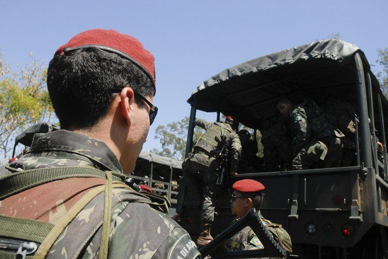 forças armadas no Rio de janeiro - Fatos Militares