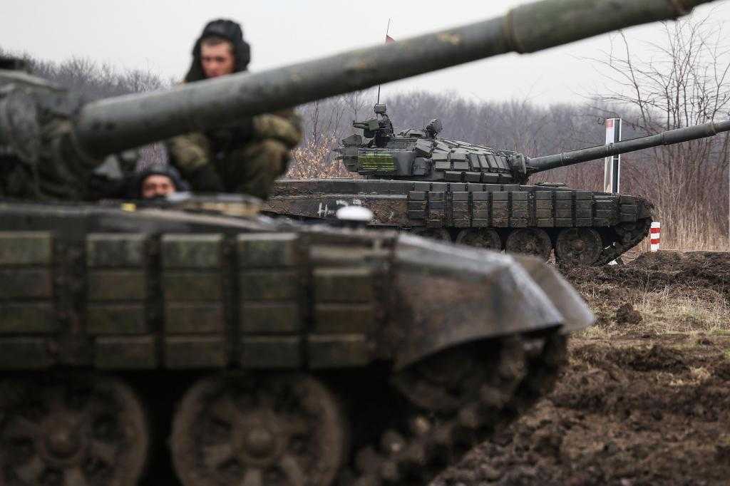 Tanques russos na fronteira com a Ucrânia