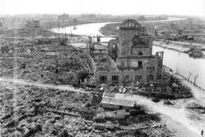 Cidade de Hiroshima devastada pela bomba atômica